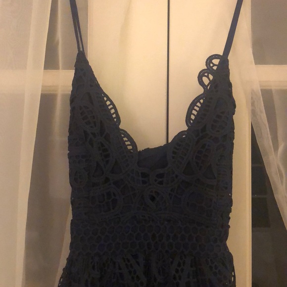 Bardot Versailles Lace V-Neck Navy Dress US6 Small - Picture 7 of 8